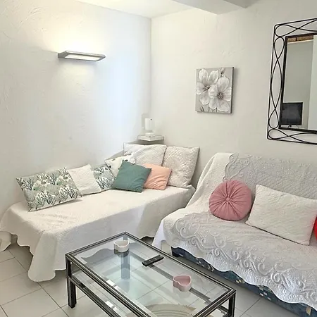 Massilia 18 * סן-מקסים