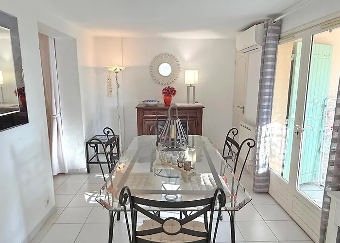 Massilia 18 Apartamento *